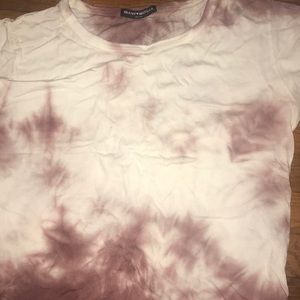 tie dye cropped tee from brandy melville :)